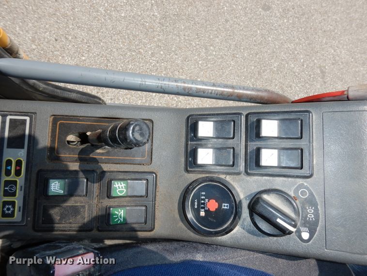 image for item DI6675 2006 Volvo EW160B  wheeled excavator