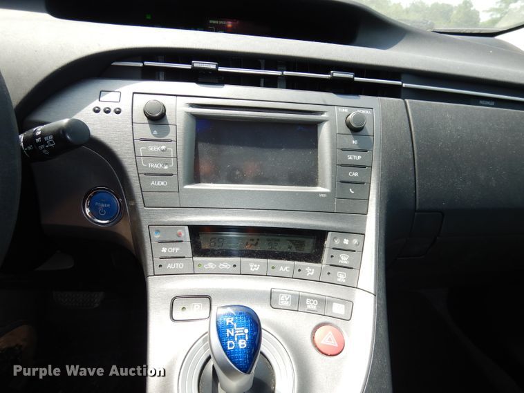 image for item DI6677 2014 Toyota Prius