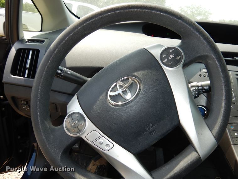 image for item DI6677 2014 Toyota Prius
