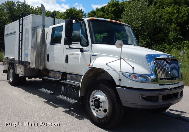 image for item DI6692 2011 International DuraStar 4400  sewer jetter truck