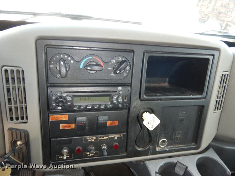 image for item DI6692 2011 International DuraStar 4400  sewer jetter truck