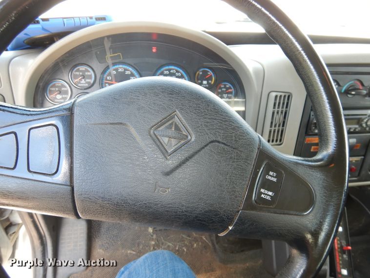 image for item DI6692 2011 International DuraStar 4400  sewer jetter truck