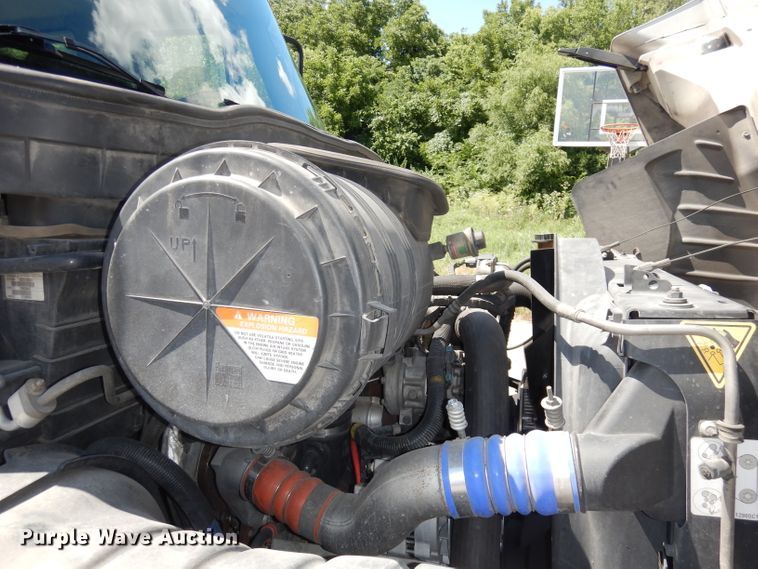 image for item DI6692 2011 International DuraStar 4400  sewer jetter truck