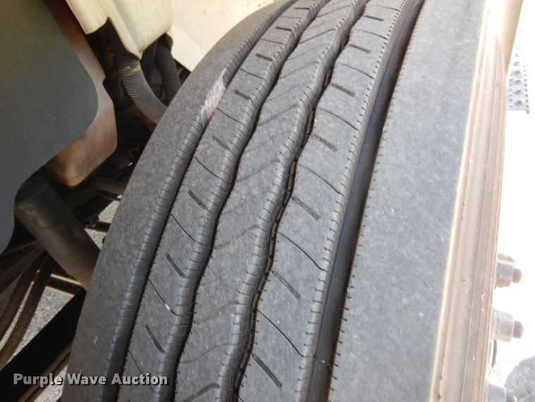 image for item DI6692 2011 International DuraStar 4400  sewer jetter truck