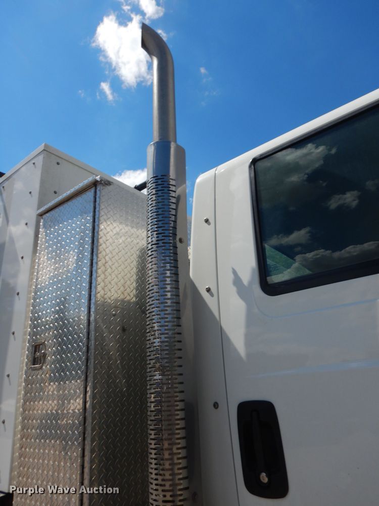 image for item DI6692 2011 International DuraStar 4400  sewer jetter truck