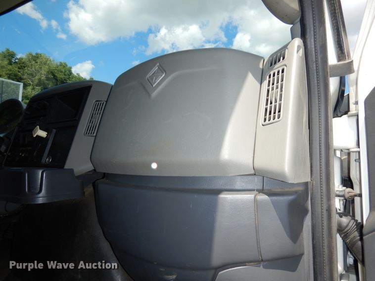 image for item DI6692 2011 International DuraStar 4400  sewer jetter truck