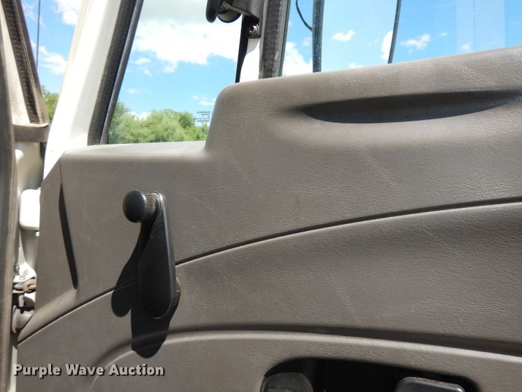 image for item DI6692 2011 International DuraStar 4400  sewer jetter truck