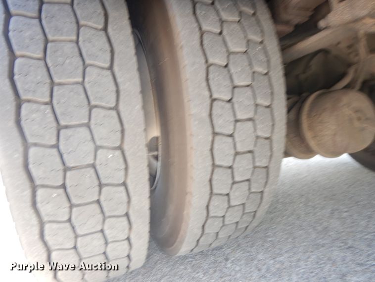 image for item DI6692 2011 International DuraStar 4400  sewer jetter truck