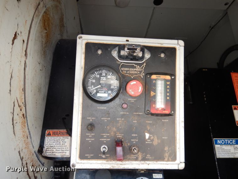 image for item DI6692 2011 International DuraStar 4400  sewer jetter truck