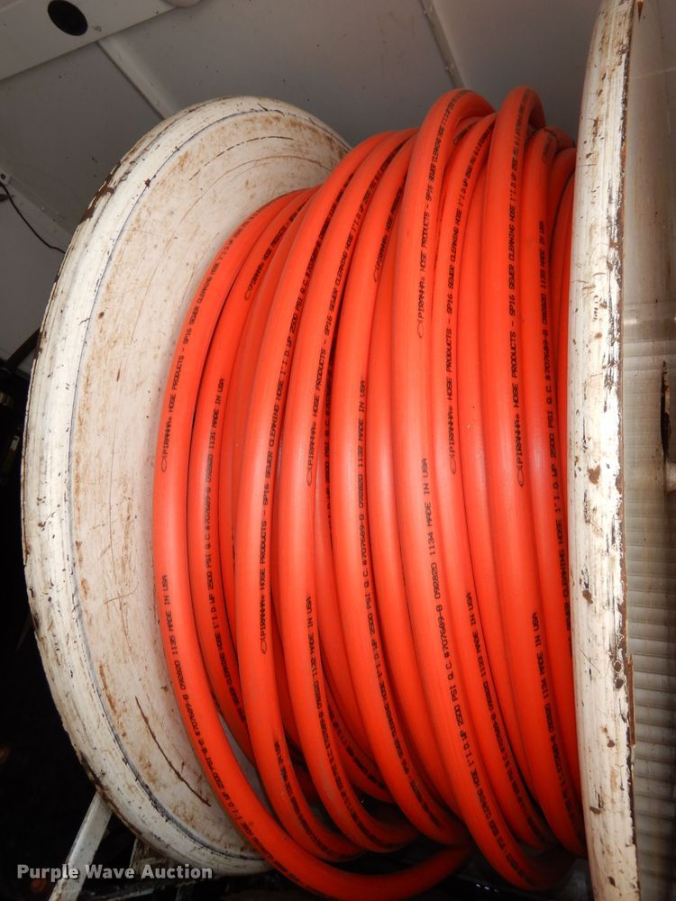 image for item DI6692 2011 International DuraStar 4400  sewer jetter truck