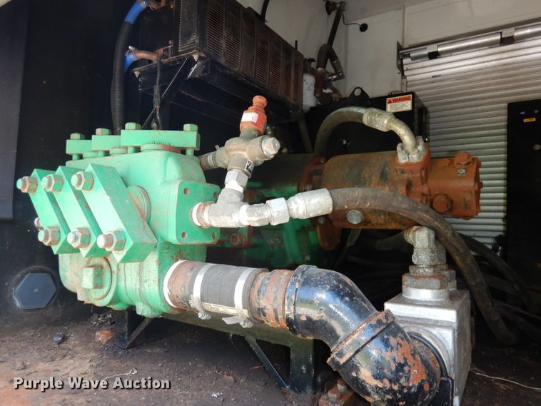 image for item DI6692 2011 International DuraStar 4400  sewer jetter truck