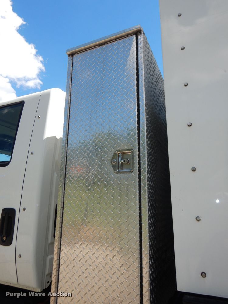 image for item DI6692 2011 International DuraStar 4400  sewer jetter truck