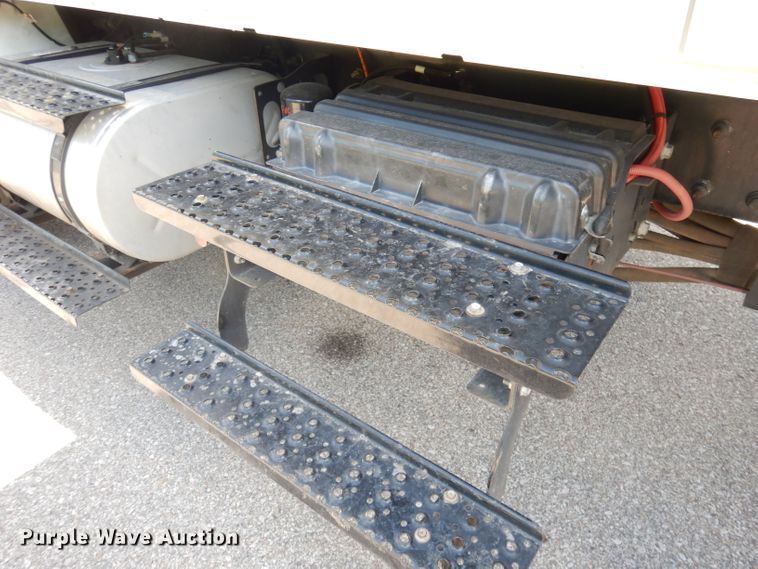 image for item DI6692 2011 International DuraStar 4400  sewer jetter truck