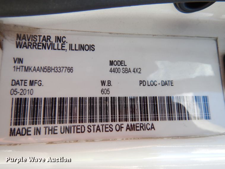 image for item DI6692 2011 International DuraStar 4400  sewer jetter truck