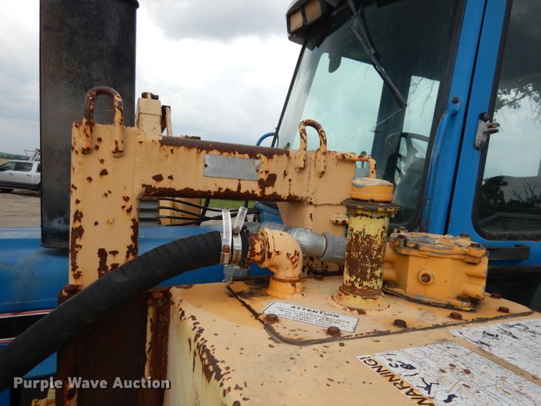 image for item DI6694 Ford 6610  tractor