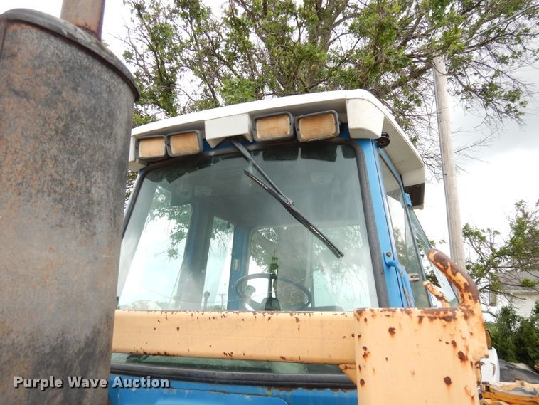 image for item DI6694 Ford 6610  tractor