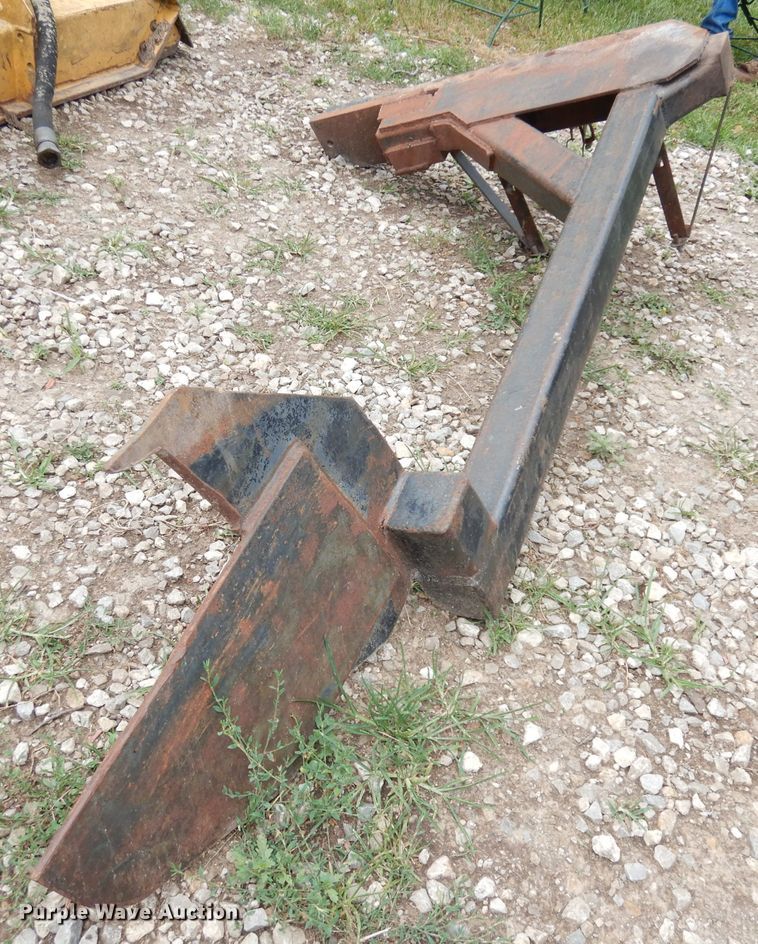 image for item DI6694 Ford 6610  tractor