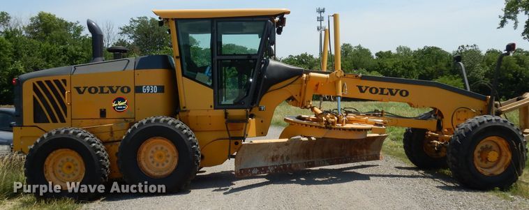 image for item DI6698 2006 Volvo G930  motor grader
