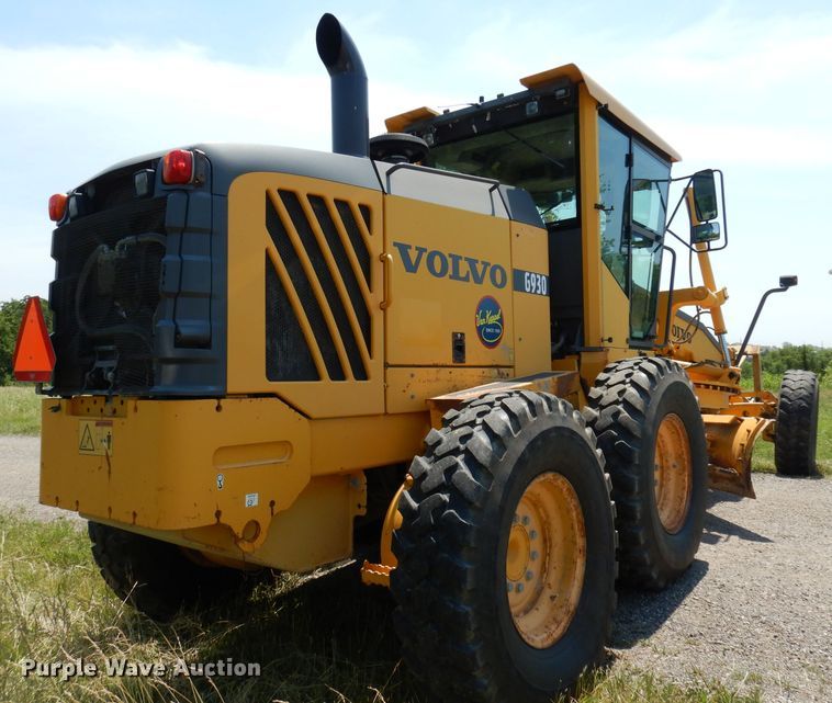 image for item DI6698 2006 Volvo G930  motor grader