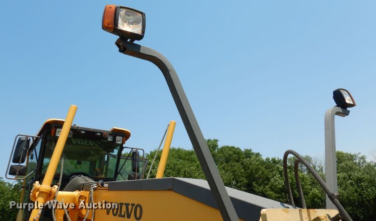 image for item DI6698 2006 Volvo G930  motor grader