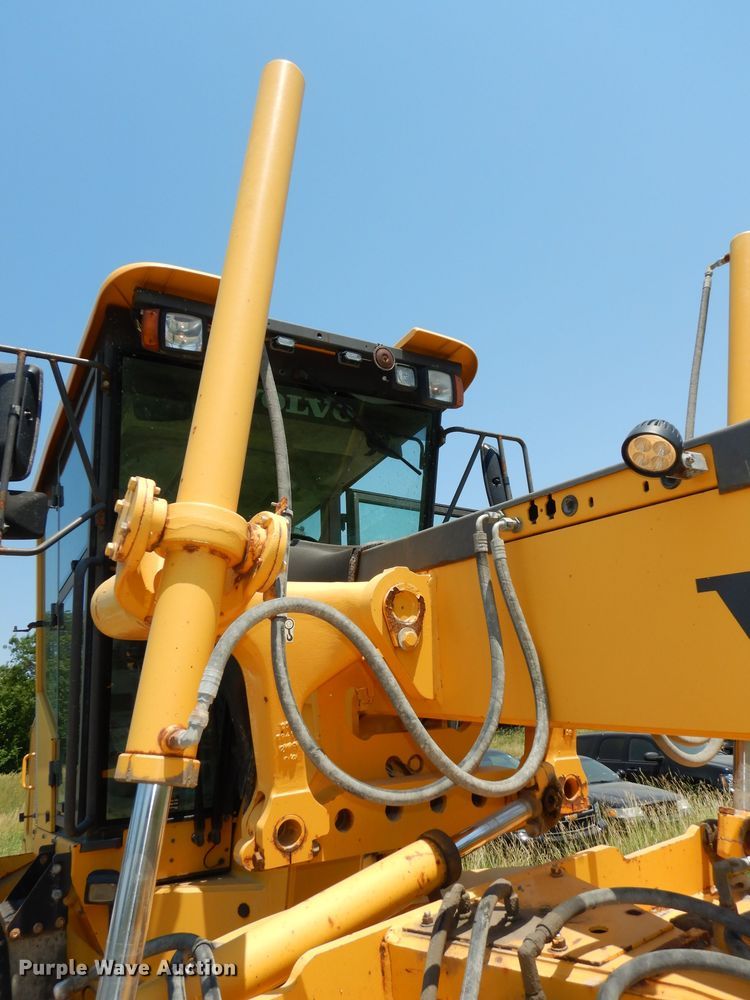 image for item DI6698 2006 Volvo G930  motor grader