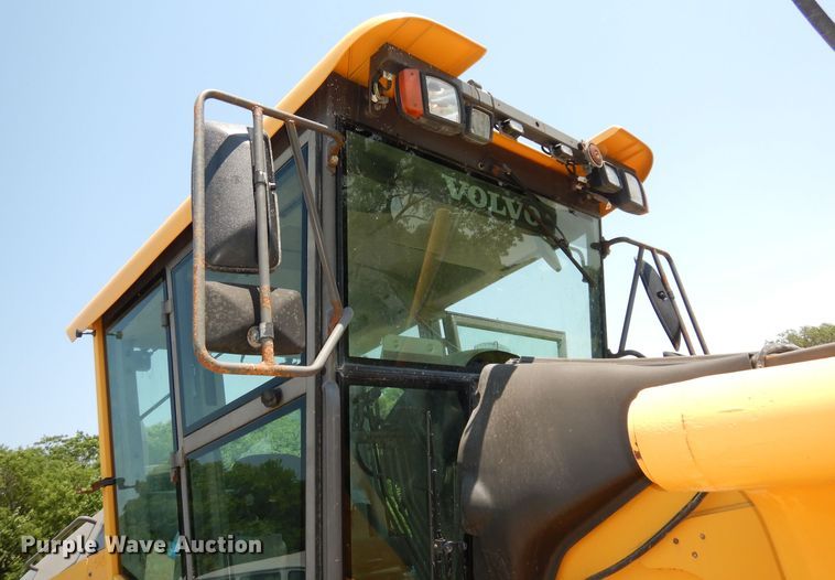 image for item DI6698 2006 Volvo G930  motor grader