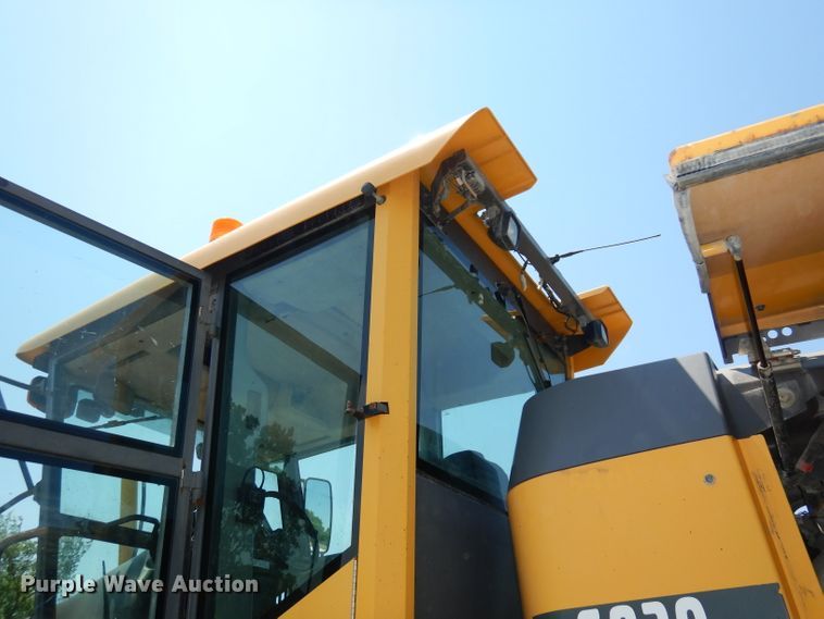 image for item DI6698 2006 Volvo G930  motor grader