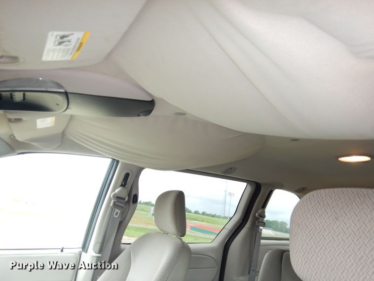 image for item DI6724 2007 Chrysler Town & Country  van