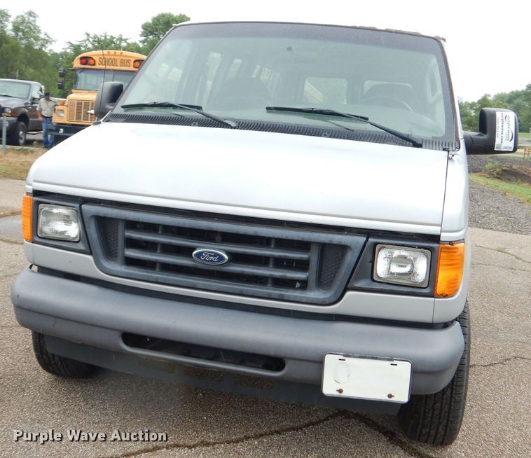 image for item DI6725 2006 Ford E150 XL  van