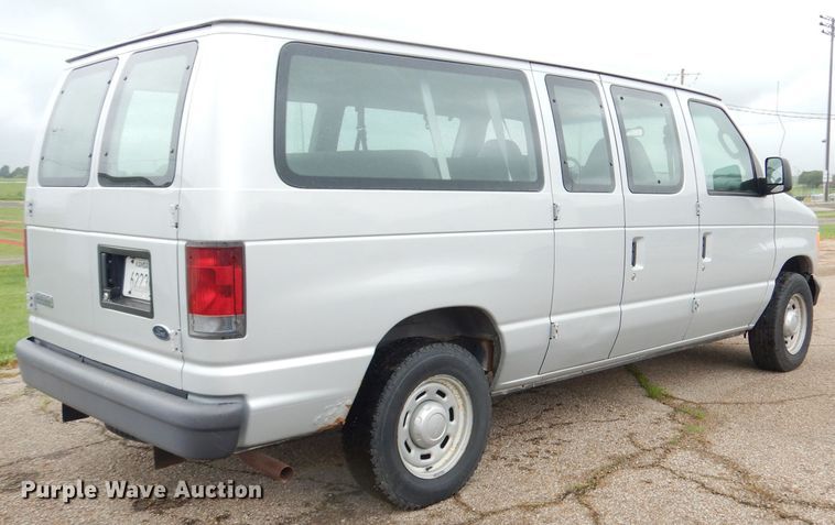 image for item DI6725 2006 Ford E150 XL  van