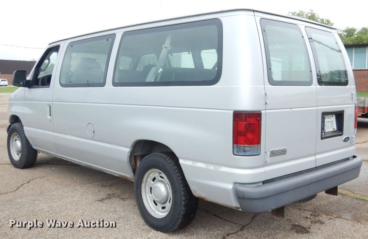 image for item DI6725 2006 Ford E150 XL  van