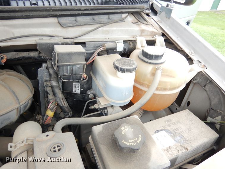 image for item DI6725 2006 Ford E150 XL  van