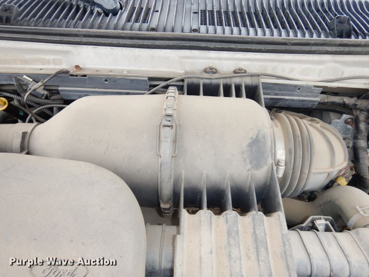 image for item DI6725 2006 Ford E150 XL  van