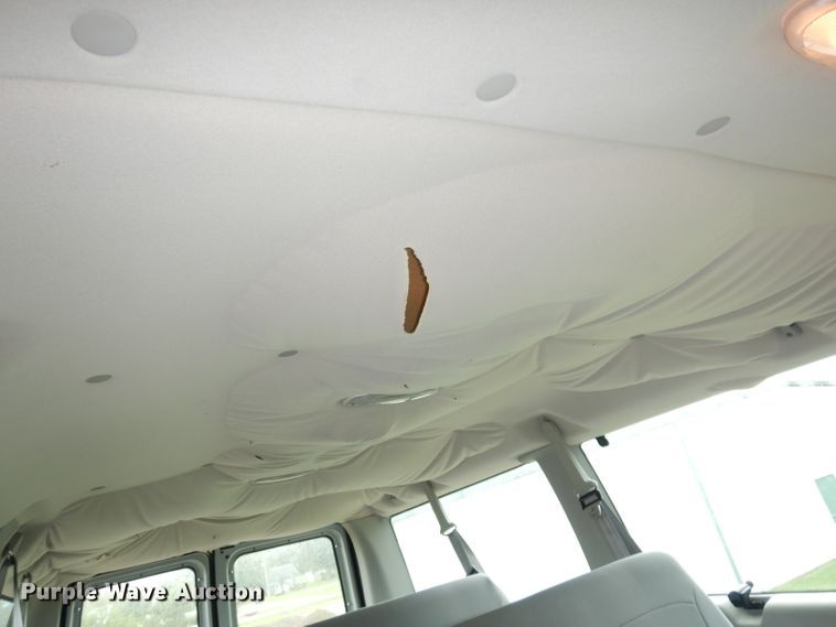 image for item DI6725 2006 Ford E150 XL  van