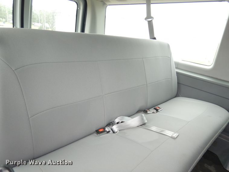 image for item DI6725 2006 Ford E150 XL  van