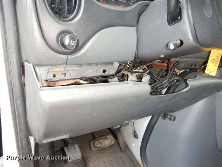 image for item DI6726 2008 Ford E450 Super Duty  shuttle bus