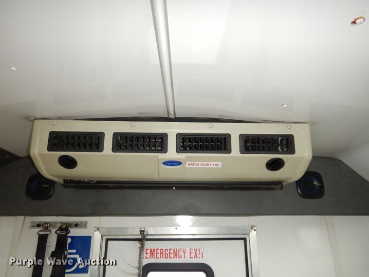 image for item DI6726 2008 Ford E450 Super Duty  shuttle bus
