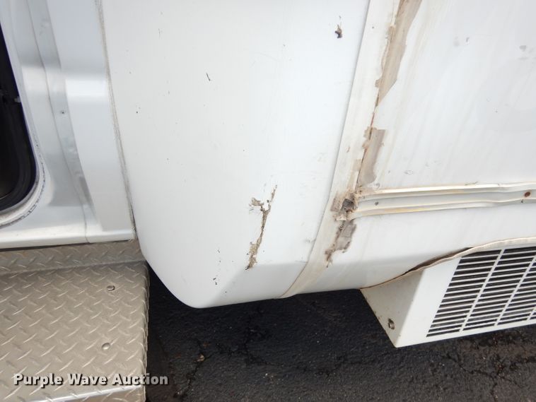 image for item DI6726 2008 Ford E450 Super Duty  shuttle bus