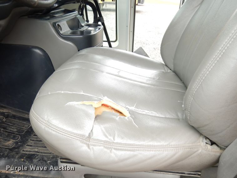 image for item DI6731 2000 Chevrolet Express 3500 Cargo  school bus