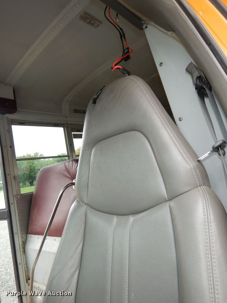 image for item DI6731 2000 Chevrolet Express 3500 Cargo  school bus