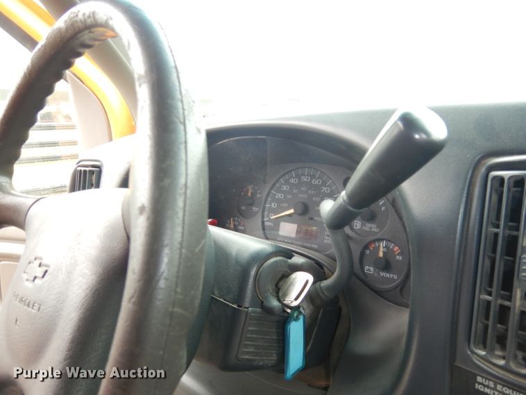 image for item DI6731 2000 Chevrolet Express 3500 Cargo  school bus