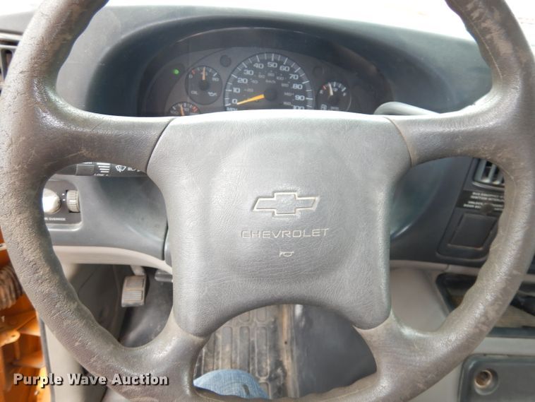 image for item DI6731 2000 Chevrolet Express 3500 Cargo  school bus