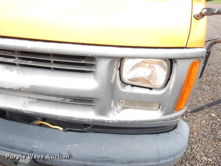 image for item DI6731 2000 Chevrolet Express 3500 Cargo  school bus