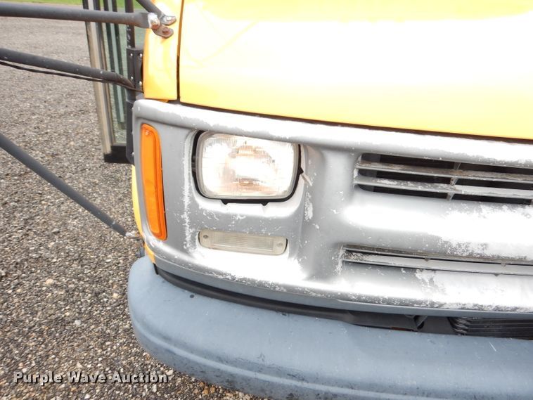 image for item DI6731 2000 Chevrolet Express 3500 Cargo  school bus