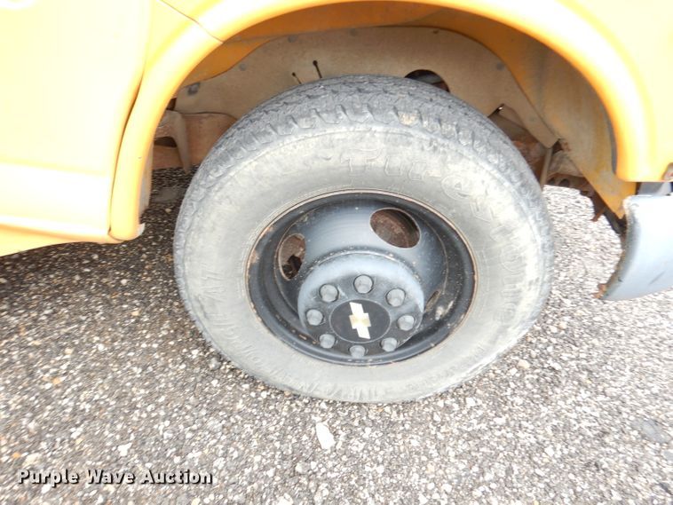 image for item DI6731 2000 Chevrolet Express 3500 Cargo  school bus