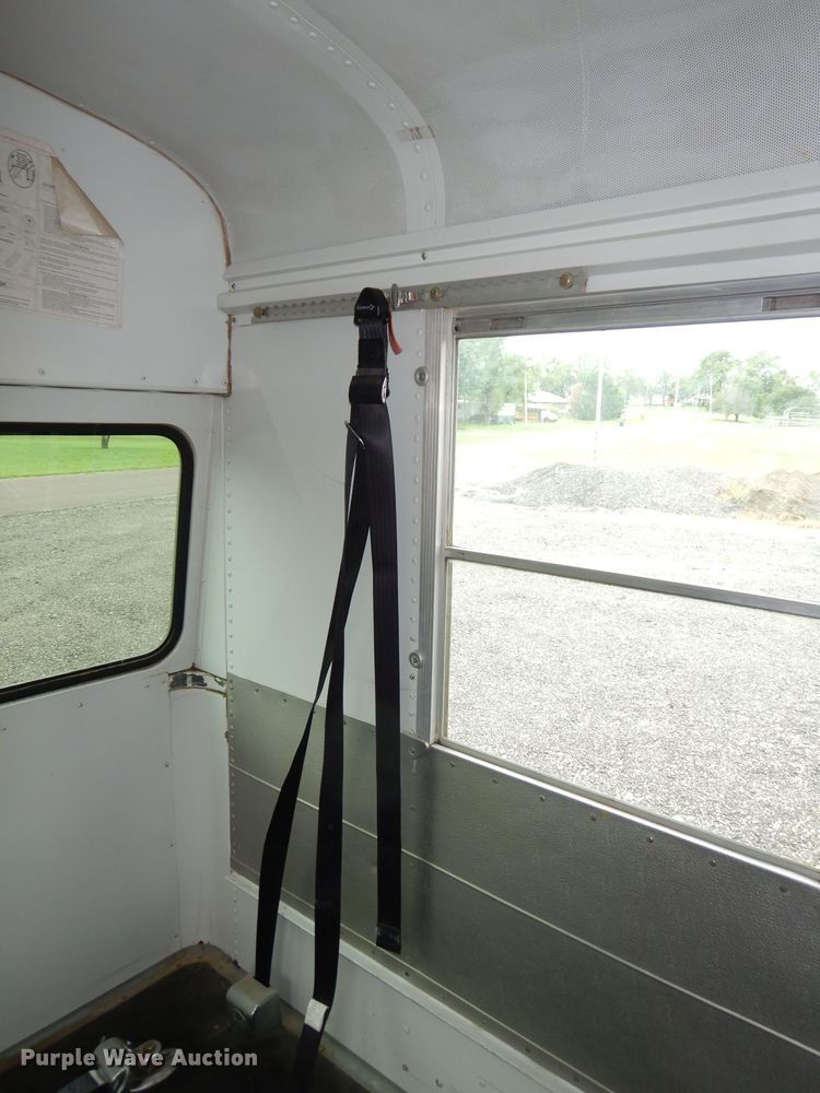 image for item DI6731 2000 Chevrolet Express 3500 Cargo  school bus