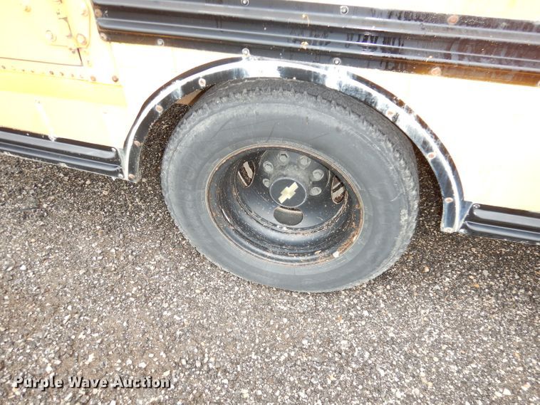 image for item DI6731 2000 Chevrolet Express 3500 Cargo  school bus