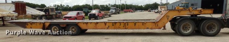 image for item DI6732 1977 Muv-All 4050T  drop deck equipment trailer
