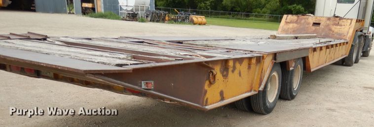 image for item DI6732 1977 Muv-All 4050T  drop deck equipment trailer