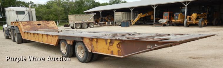 image for item DI6732 1977 Muv-All 4050T  drop deck equipment trailer